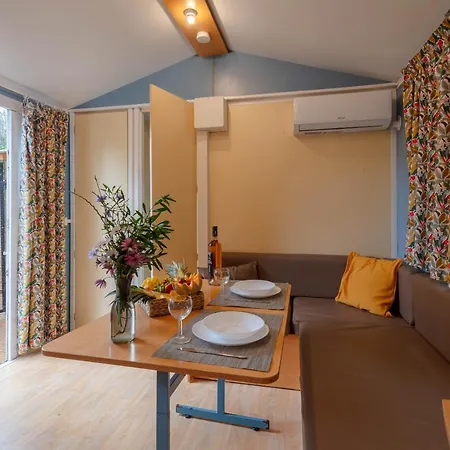 La Doucette, Mobil-home Climatise Au Coeur Du Vignoble Et A 50m De La * イエール