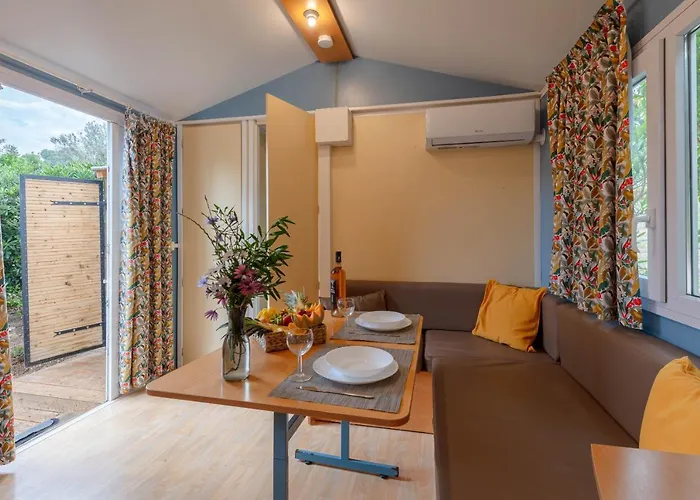 La Doucette, Mobil-home Climatisé Au Cœur Du Vignoble Et à 50m De La * Hyères
