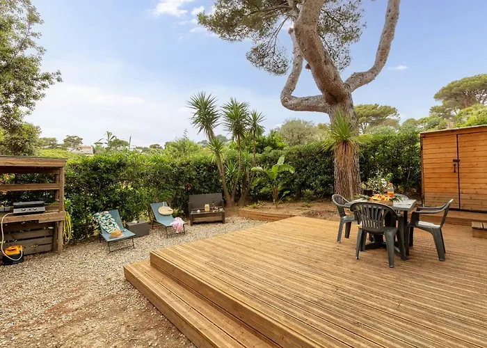 La Doucette, Mobil-home Climatisé Au Cœur Du Vignoble Et à 50m De La Hyères